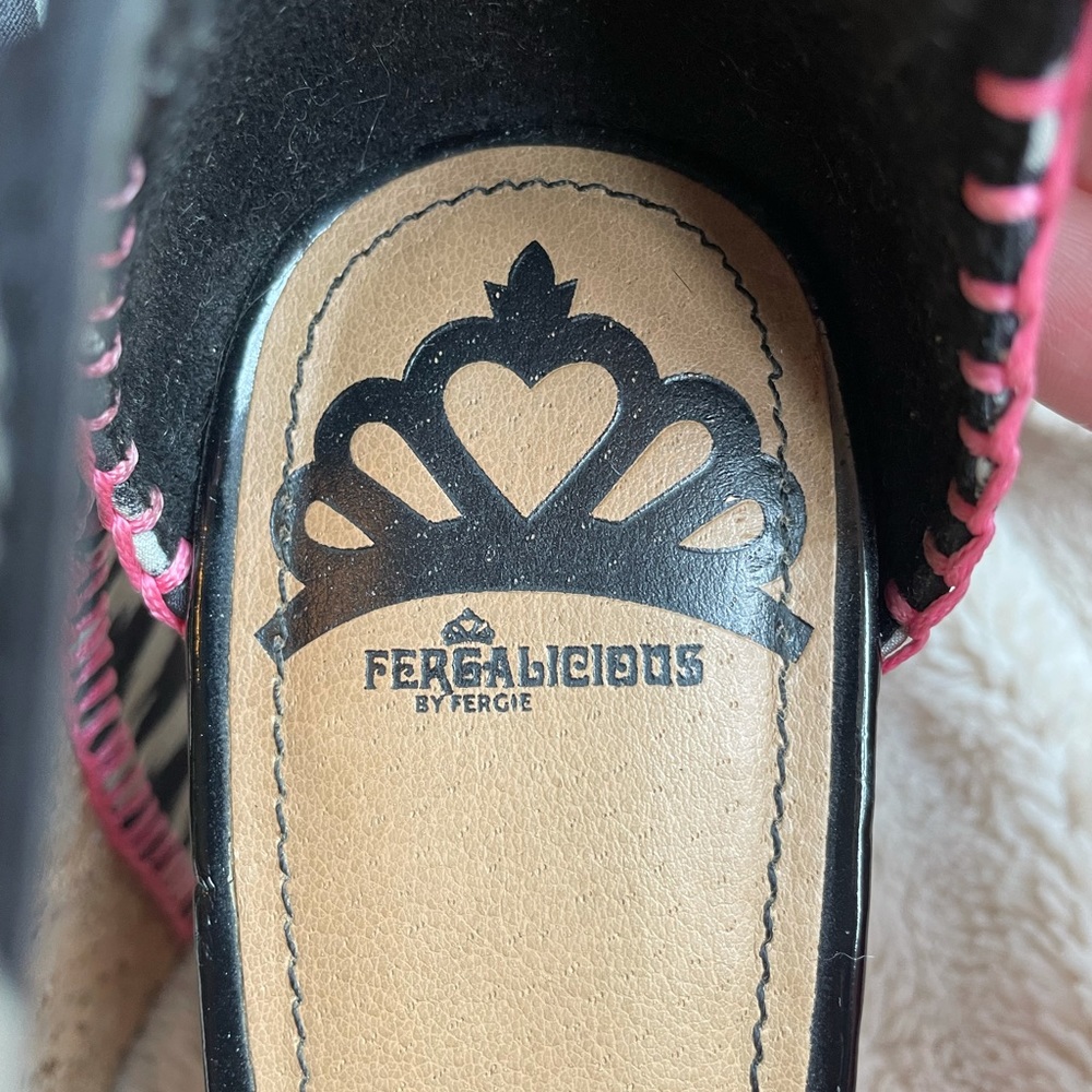 Fergalicious By Fergie Wedge Heels - Picture 4 of 6